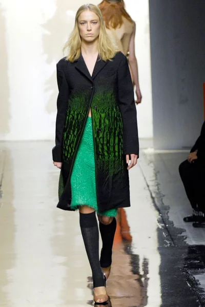 Look 19